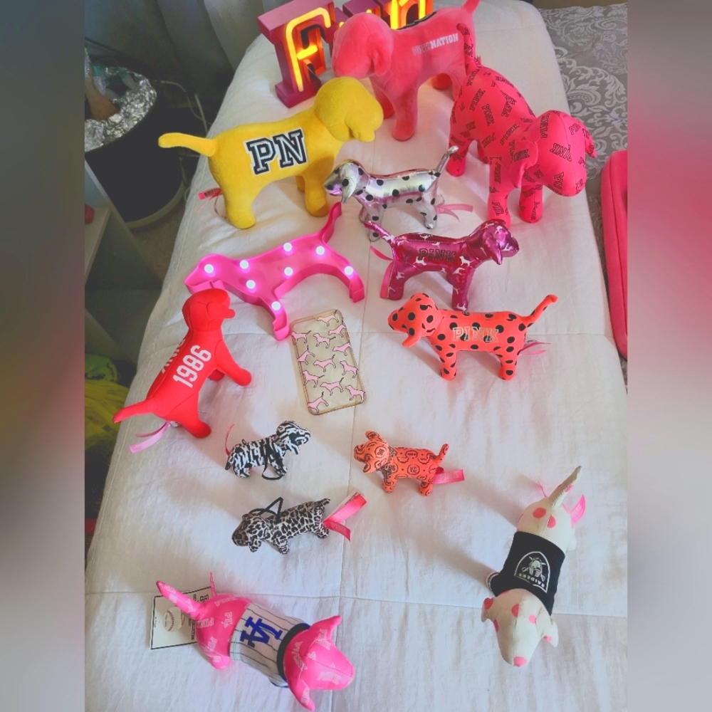 Mini love pink dogs